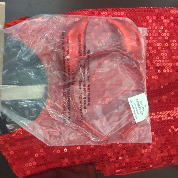 Red Devil Costume for Kids - NWT Size 8-10 - Picture 3 of 4